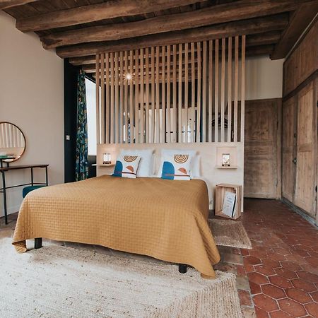 Les Cabottes Hotell Change  Eksteriør bilde